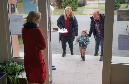 Janovická škola láká na partnerský přístup k dětem i zdravé jídlo